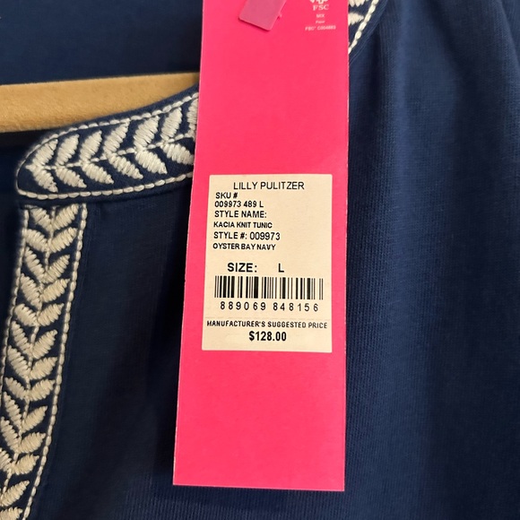 LILLY PULITZER
KACIA KNIT TUNIC
OYSTER BAY NAVY
SIZE: L BNWT - Picture 7 of 8